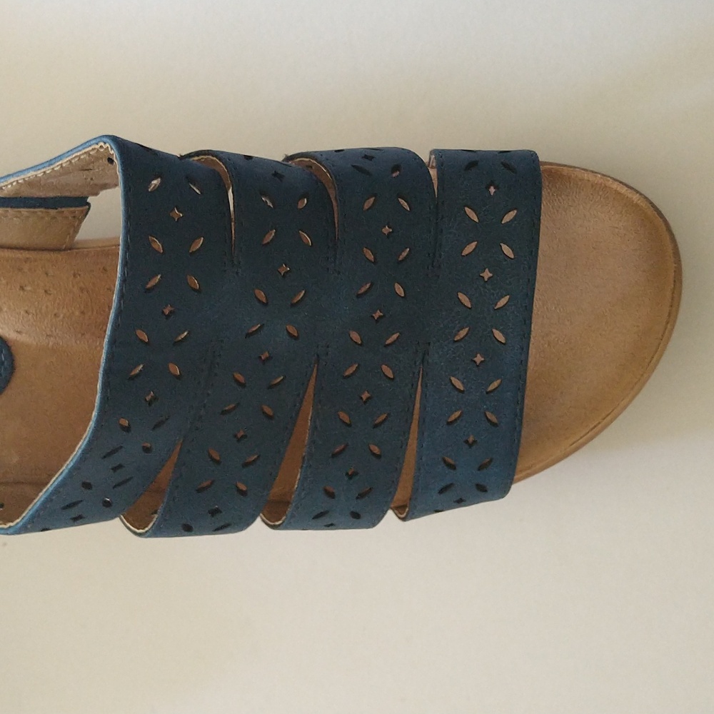 Shoes - Picture 3 of 5